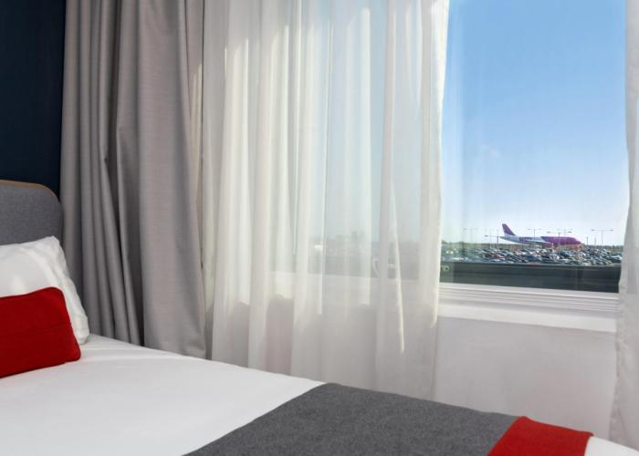 Holiday Inn Express London Luton Airport by IHG