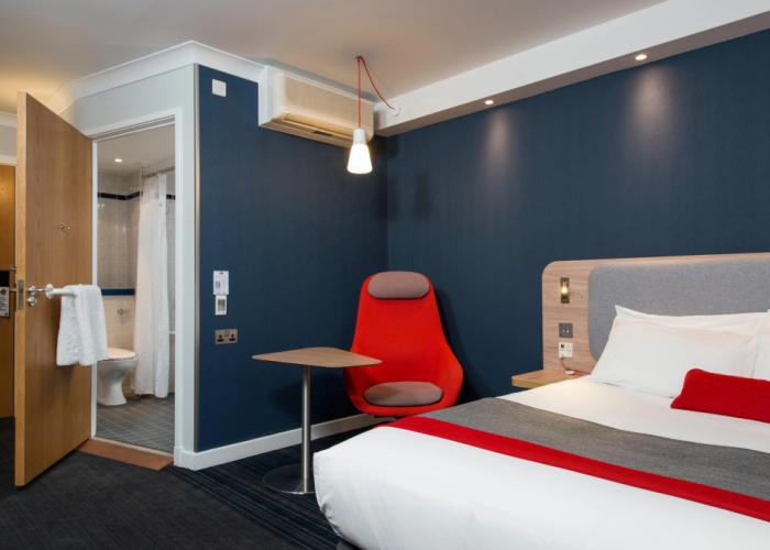 Holiday Inn Express London Luton Airport by IHG