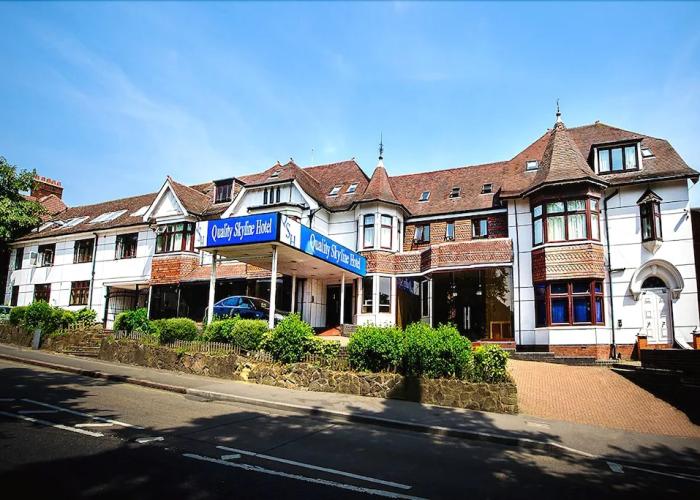 Luton Hotel