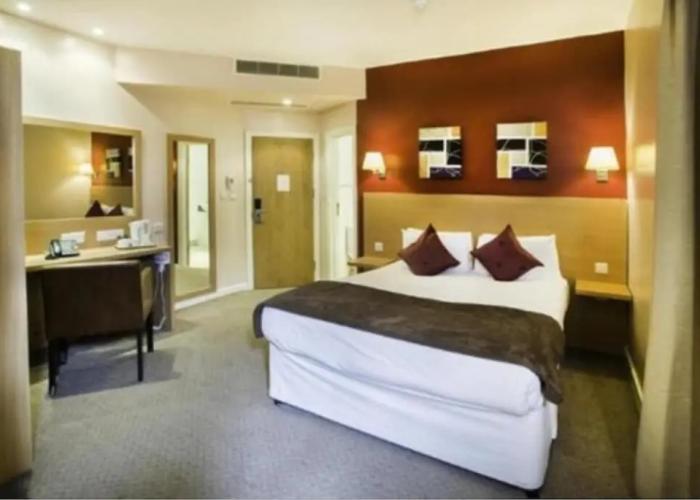 Luton Hotel