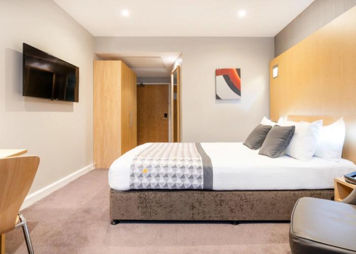 Holiday Inn London - Luton Airport by IHG