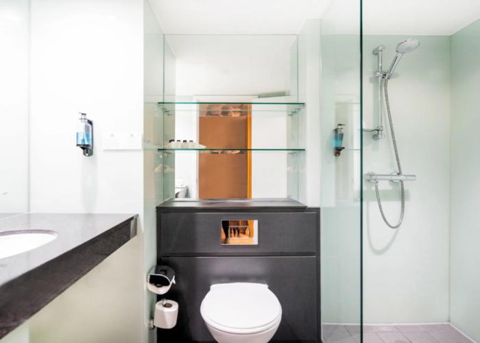 Holiday Inn London - Luton Airport by IHG