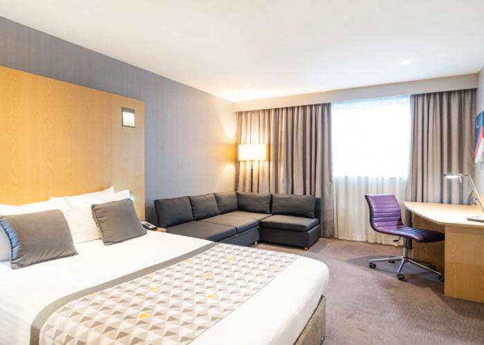 Holiday Inn London - Luton Airport by IHG