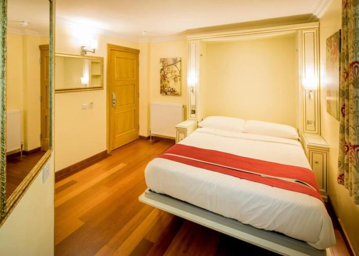 Linton Hotel