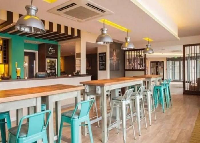 Premier Inn Luton Town Centre