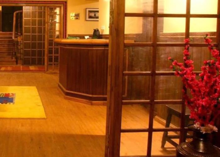 Mountain Lodges of Nepal - Monjo