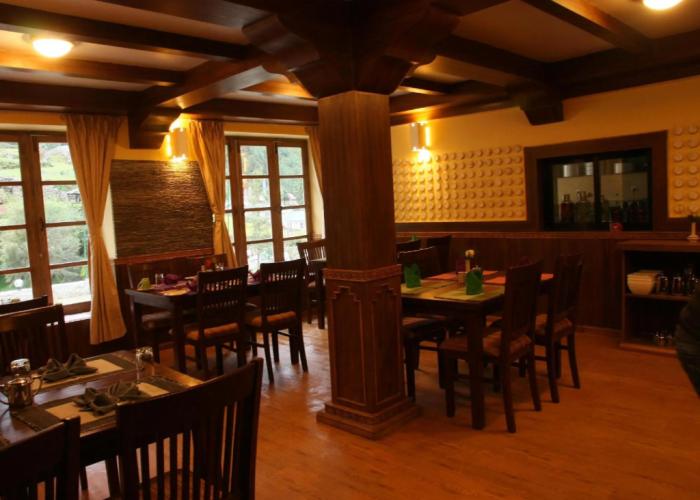 Mountain Lodges of Nepal - Monjo