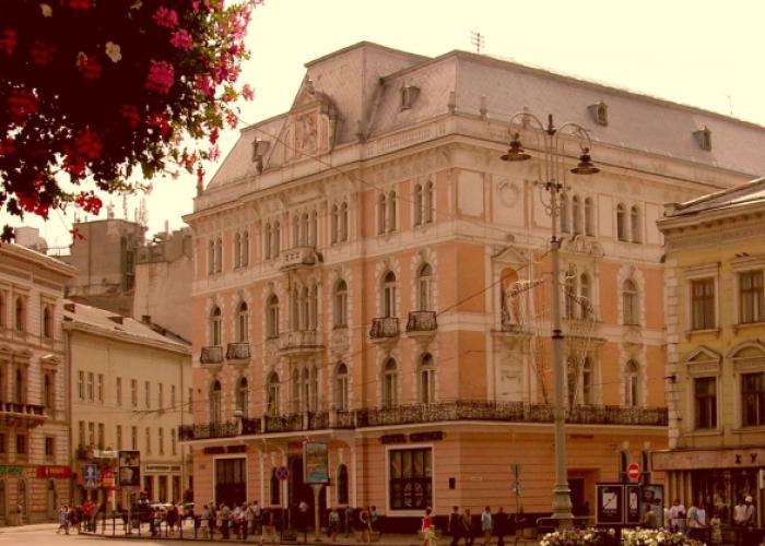 George Hotel