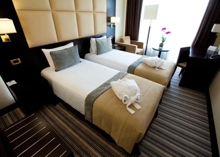 Dnister Premier Hotel