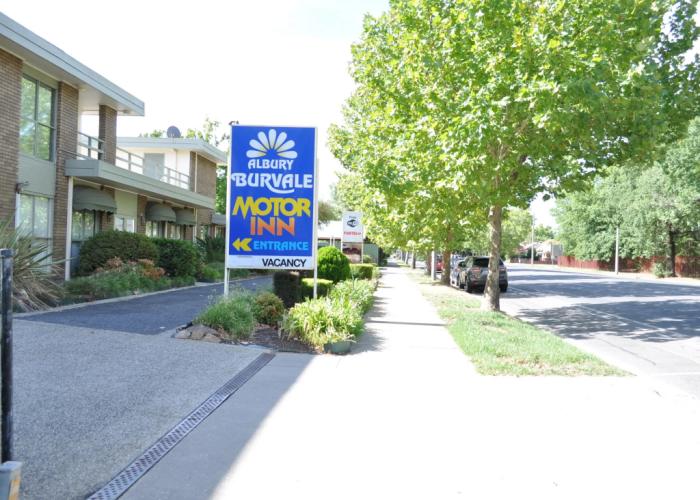 Albury Burvale Motor Inn