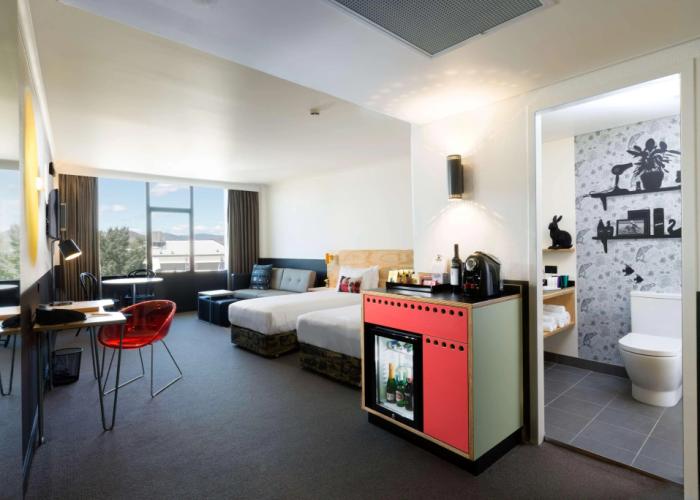 Atura Albury