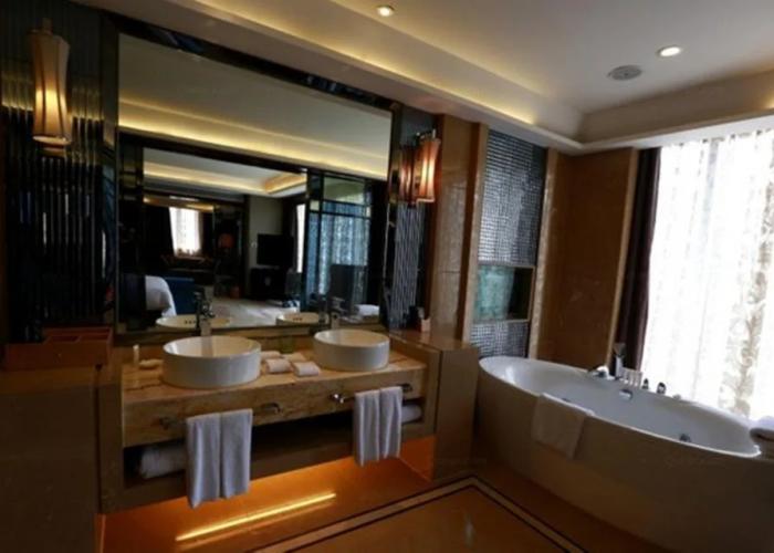 Tibet Minshan Hotel