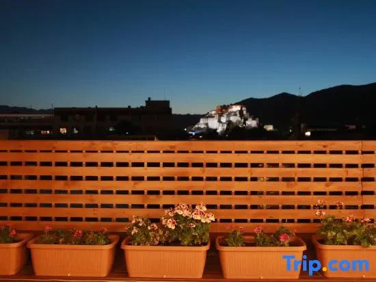 Zhaxi Quta Style Hotel