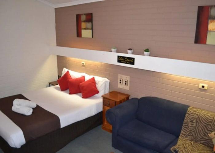 Elm Court Motel