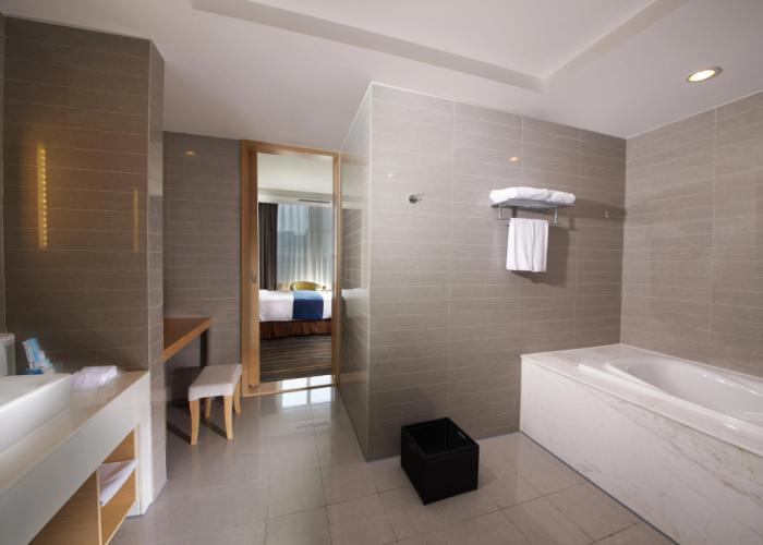 Holiday Inn Express Luoyang City Center by IHG