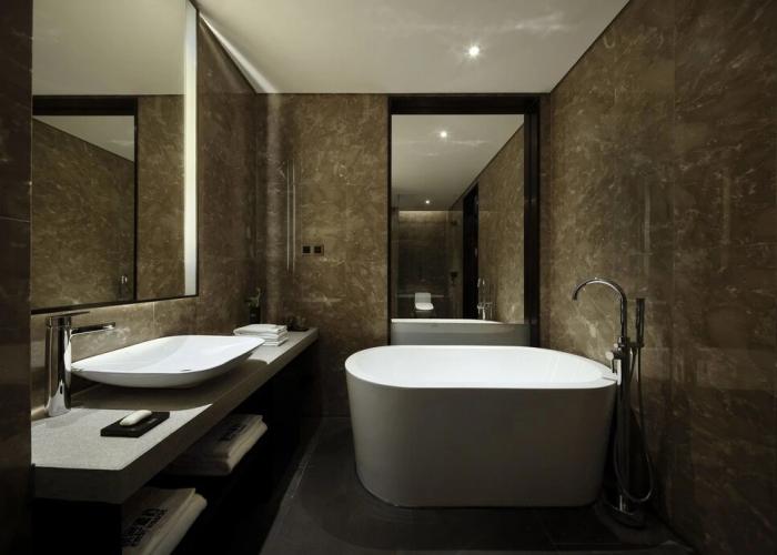 Ease House Hotel