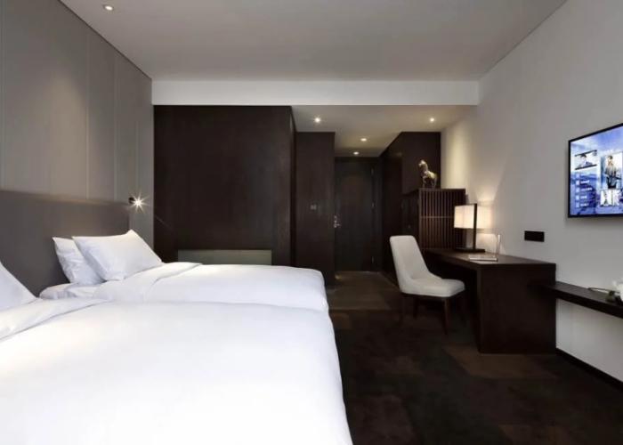 Ease House Hotel