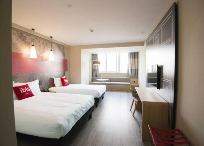 ibis Luoyang Baolong Square Hotel