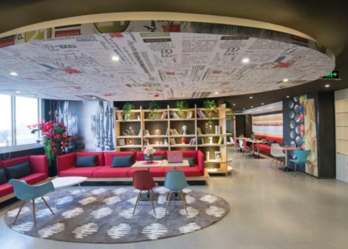 ibis Luoyang Baolong Square Hotel