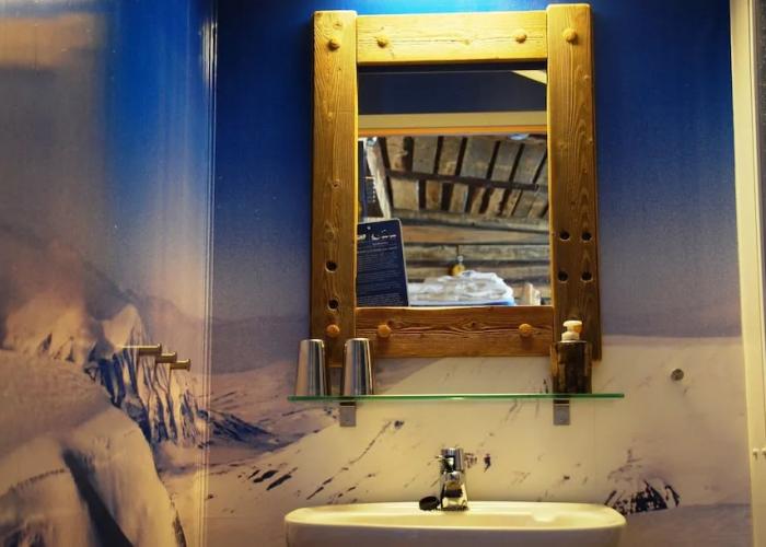 Basecamp Spitsbergen Hotel
