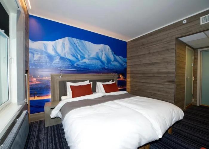 Svalbard Hotell - Polfareren