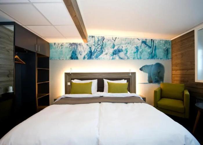 Svalbard Hotell - Polfareren