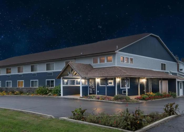 Northwoods Inn & Suites