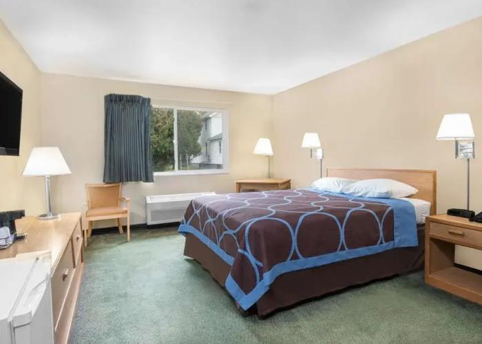 Super 8 Ely Minnesota