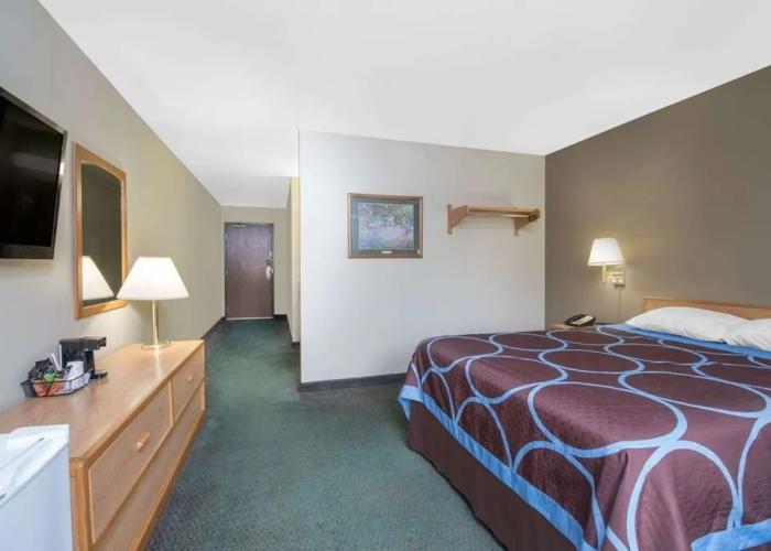 Super 8 Ely Minnesota