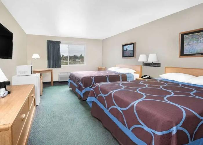 Super 8 Ely Minnesota