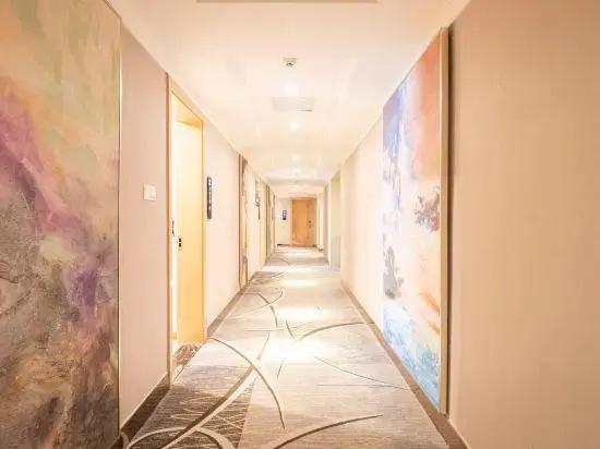 Carston Hotel (Chengzhong Wanda)