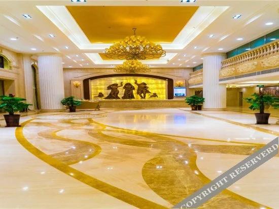Vienna International Hotel (Luzhai County Government Administrative Plaza Branch)