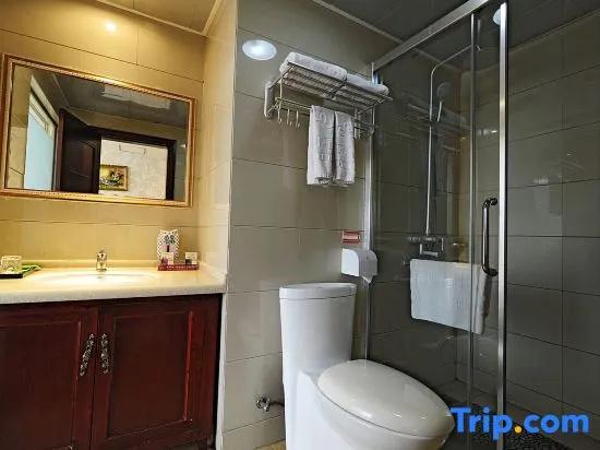 Luzhou Qianye Hotel