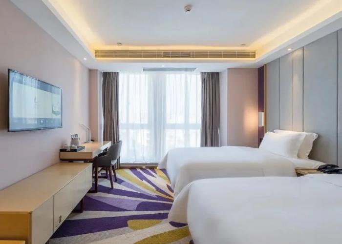 Lavande Hotel Luzhou Jiale Century City