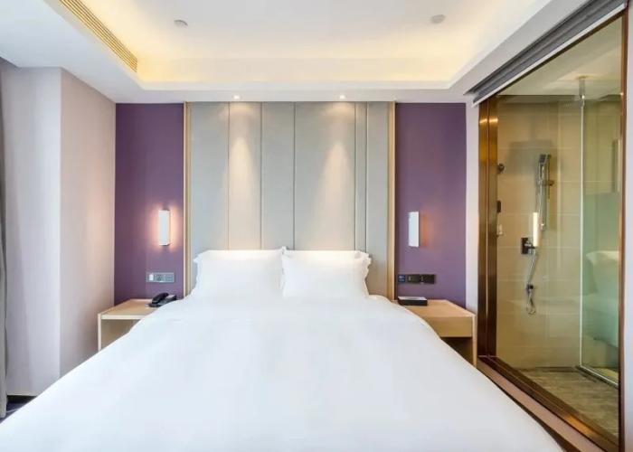Lavande Hotel Luzhou Jiale Century City