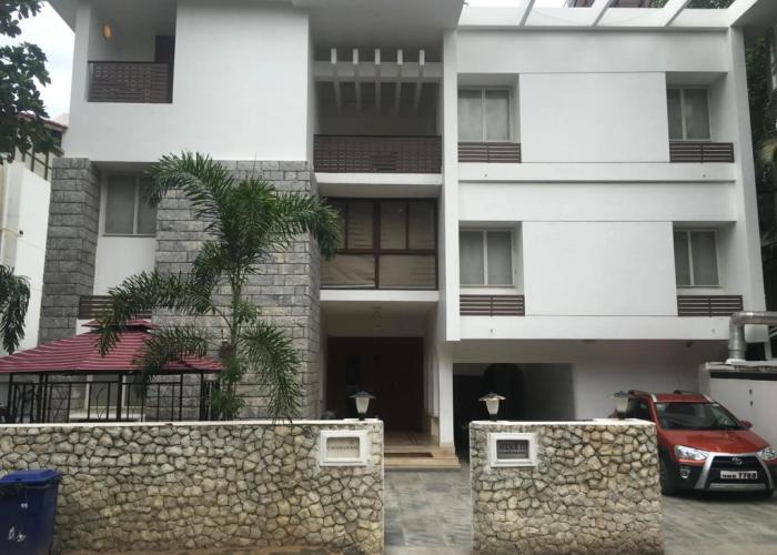 Avenue 11 Boutique Residences