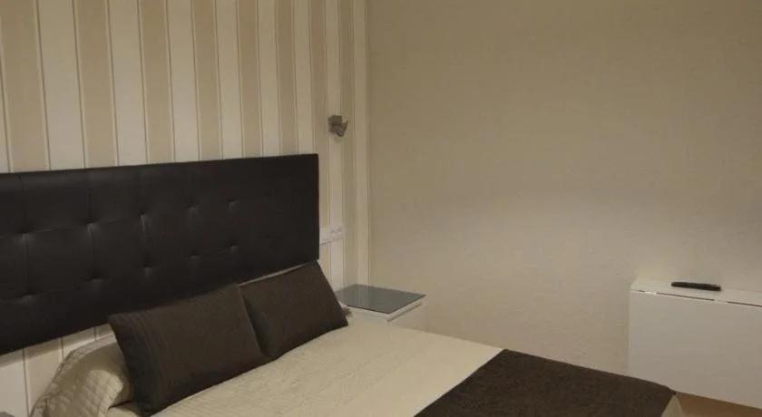 фото Hostal Milan
