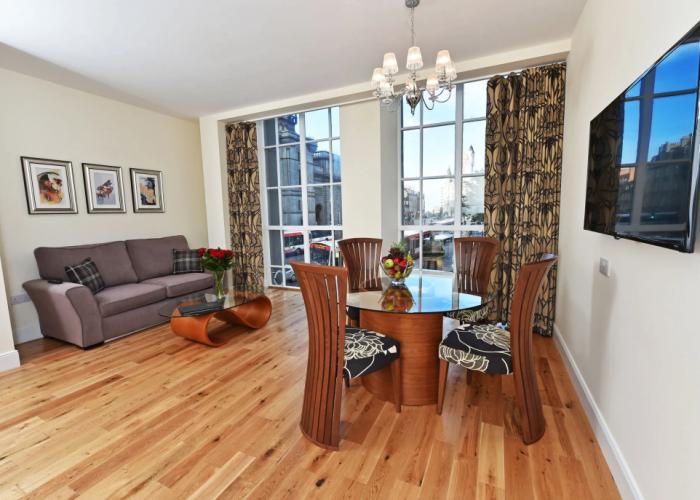 Royal Athenaeum Suites