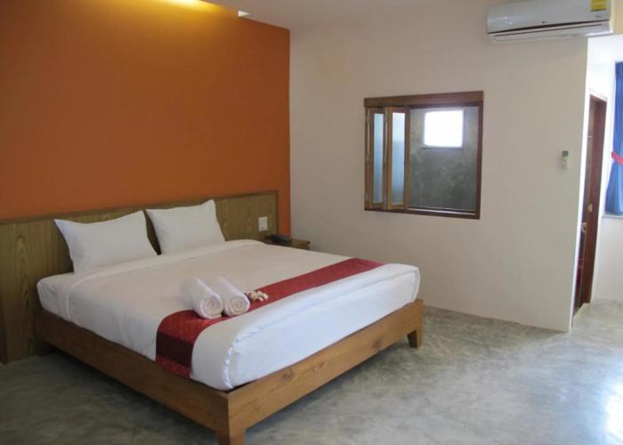 J2 Hotel
