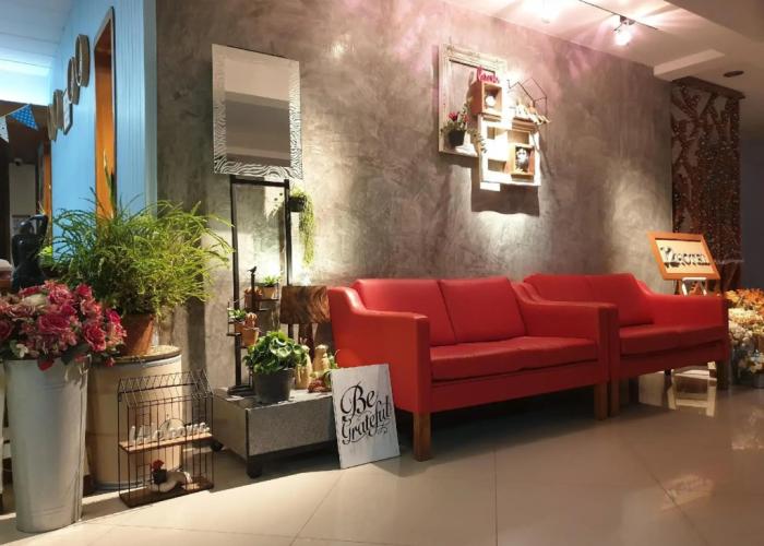 J2 Hotel