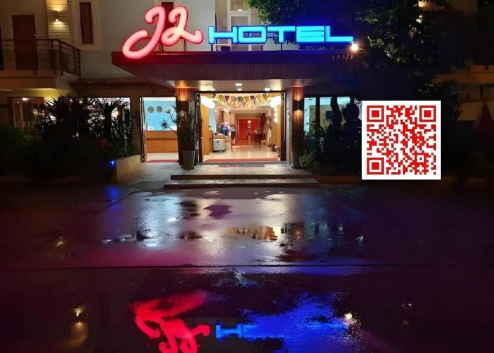 J2 Hotel