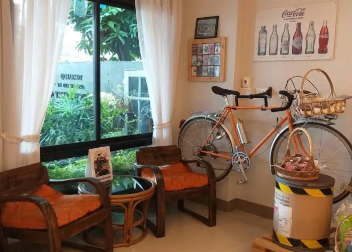Retro Twin Home at Maesot