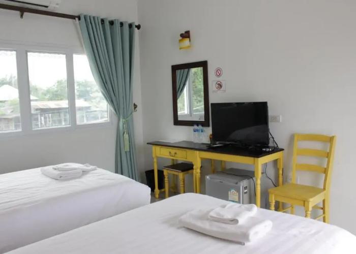 Moeimanee Resort