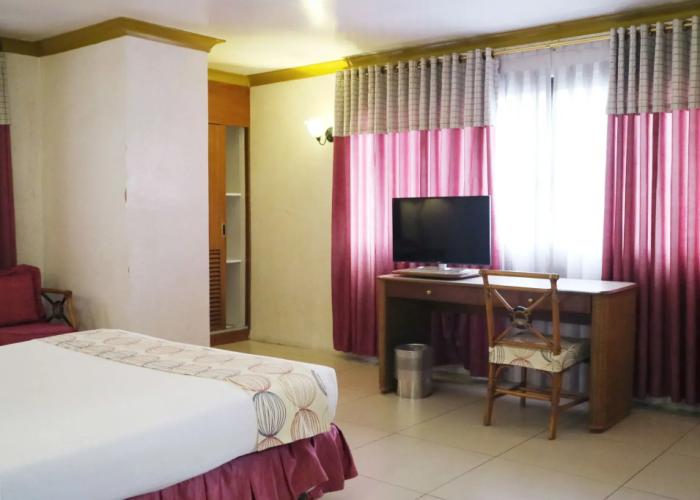 Golden Pine Hotel