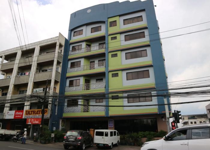 Golden Pine Hotel