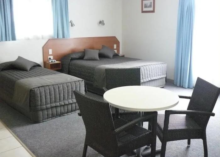 Carriers Arms Hotel