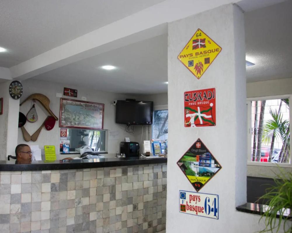 фото Hotel Des Basques