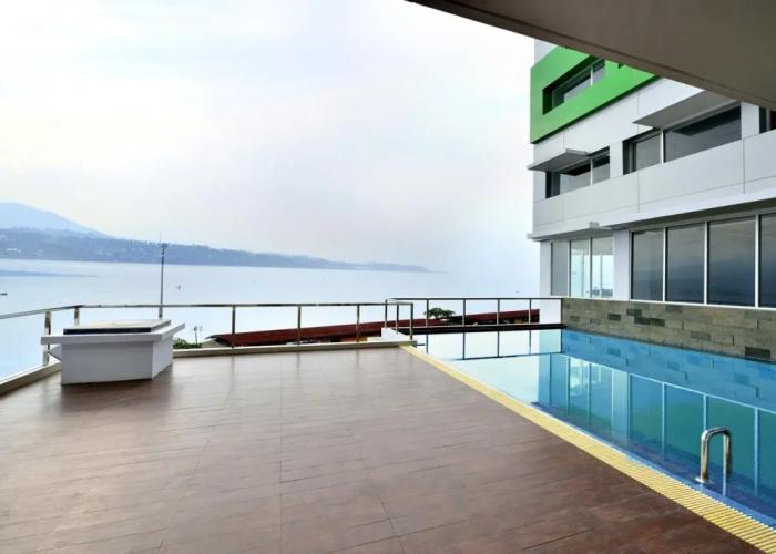 Whiz Prime Hotel Megamas Manado