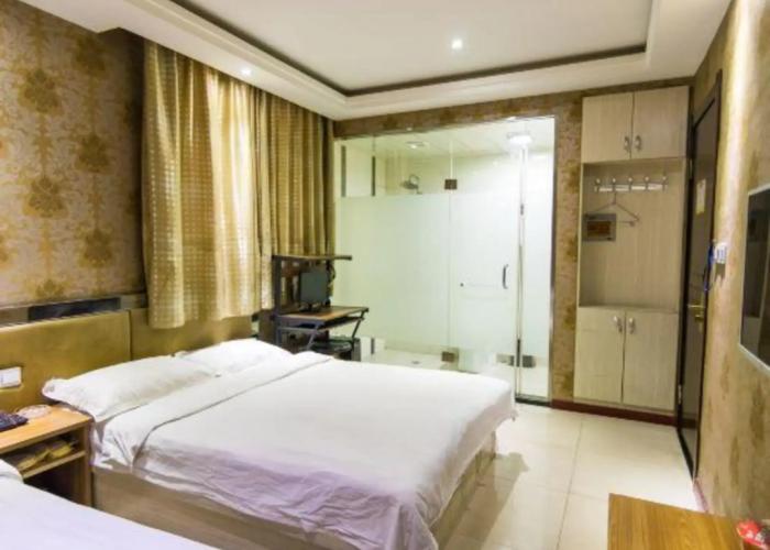 Holiday Yizhan Express Motel