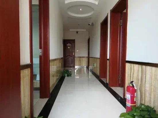 Longhu Holiday Hotel (Branch 2)